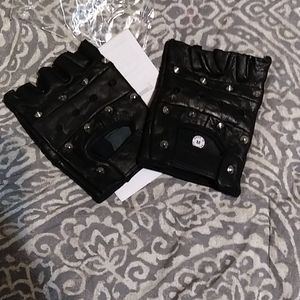 Leather fingerless gloves